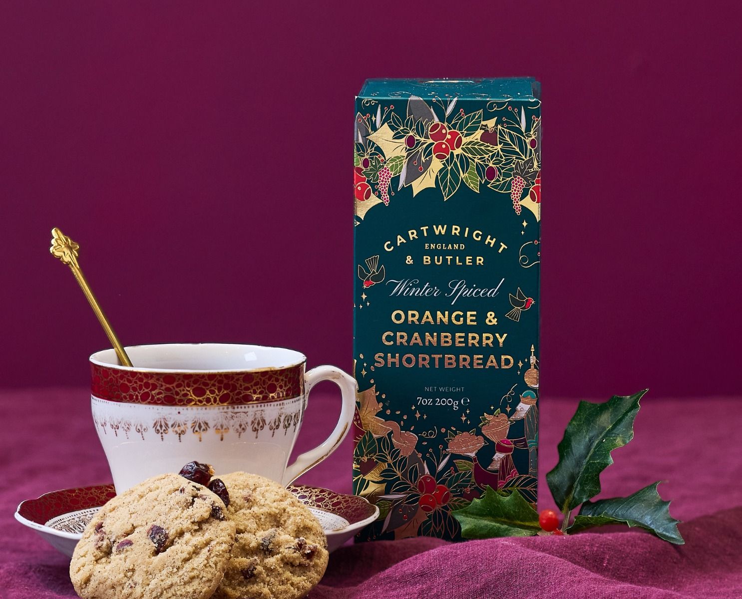 Merry Christmas - Winter Spiced Orange and Cranberry Shortbread Rounds in Carton