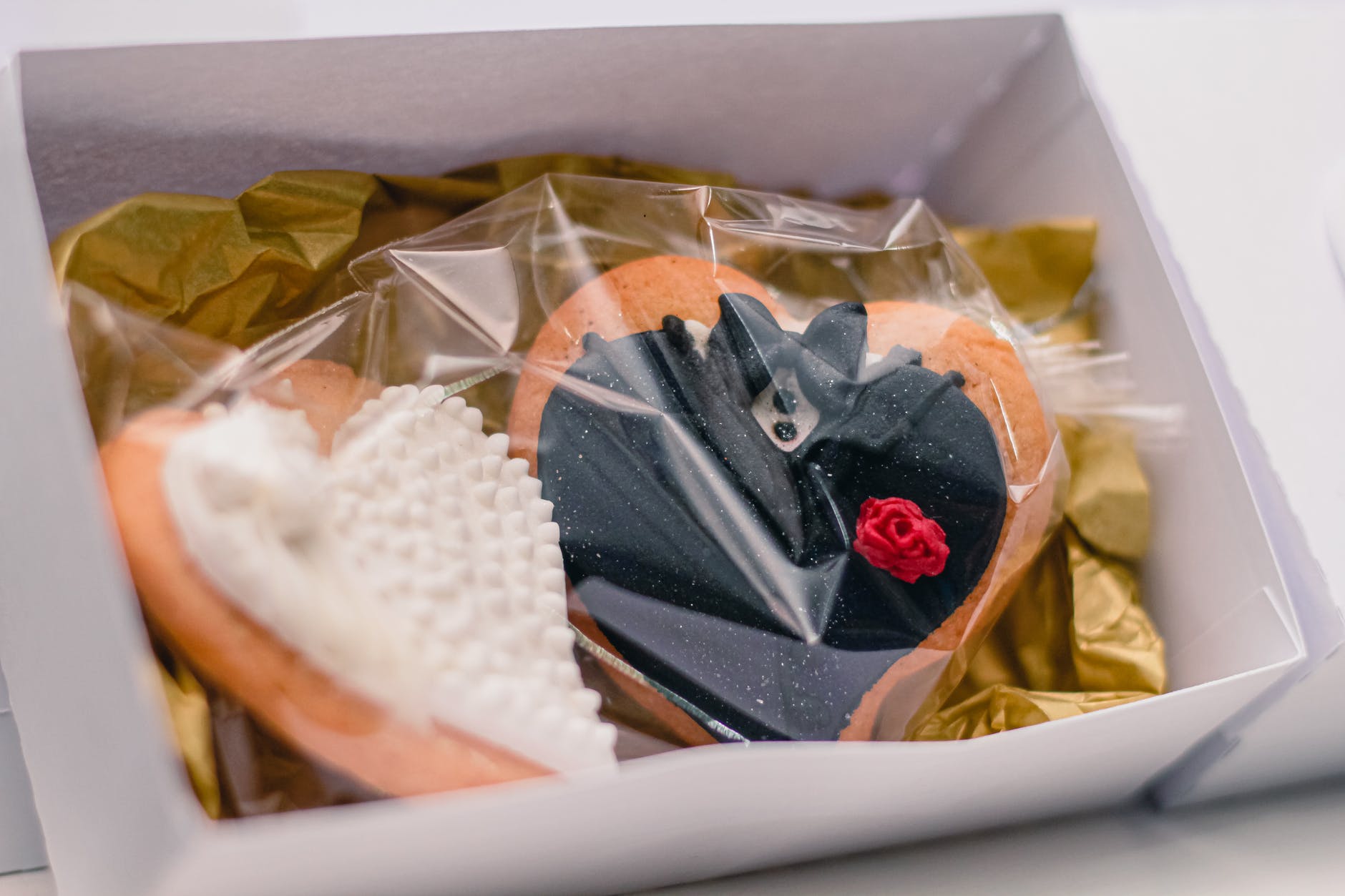 Love heart bride and groom wedding cookies wrapped up in a snack box