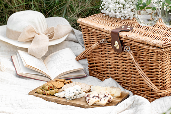 Wicker Picnic Basket Hamper