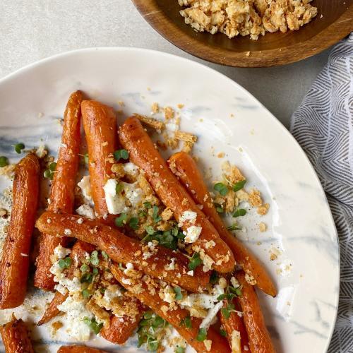 Roast Carrots with Cheddar Cheese Crumb