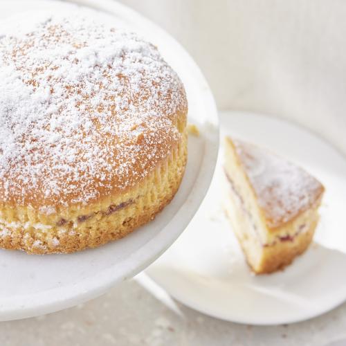 Victoria Sponge Round Sponge Cake 