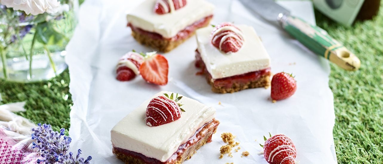 Strawberry & White Chocolate Cheesecake Squares IMAGE