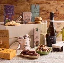 3165_C&B_chocolate_and_fizz_hamper_LH_01 (1)