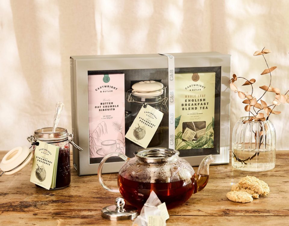3544_C&B_The Teatime Selection Gift Box_LH_01if