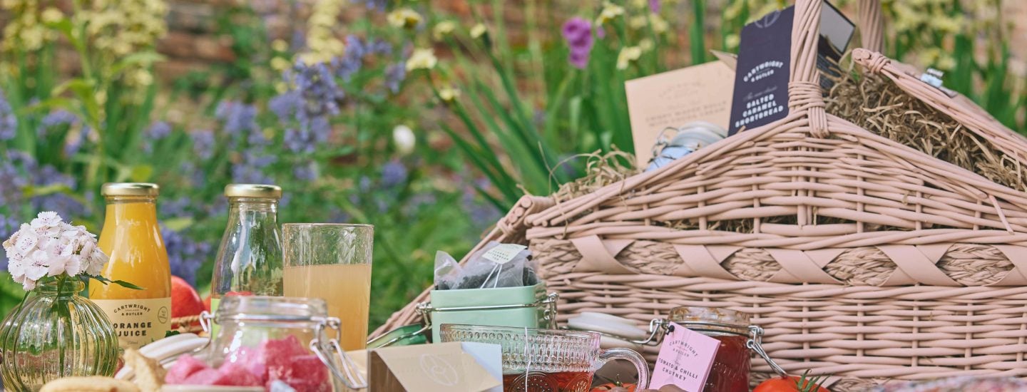 3550_C&B_24Q3_The Picnic Hamper_LH_01 (2)