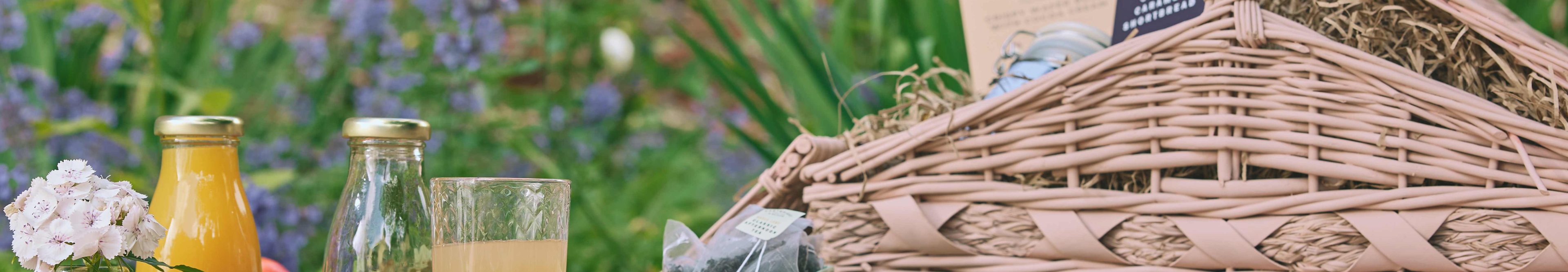 3550_C B_24Q3_The Picnic Hamper_LH_01 (2)
